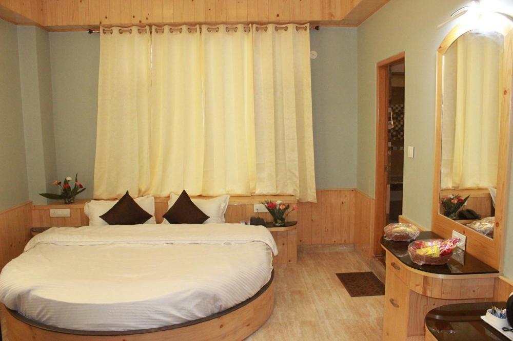 Hotel Bodh International Manali  Ngoại thất bức ảnh